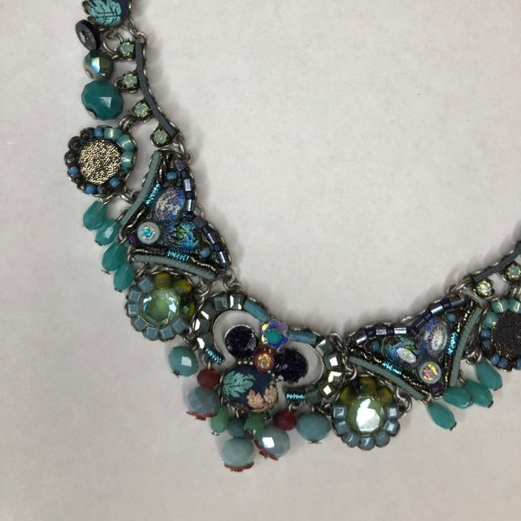 HANDMADE! SHOWSTOPPER! crystal and bead statement necklace! - Picture 3 of 3